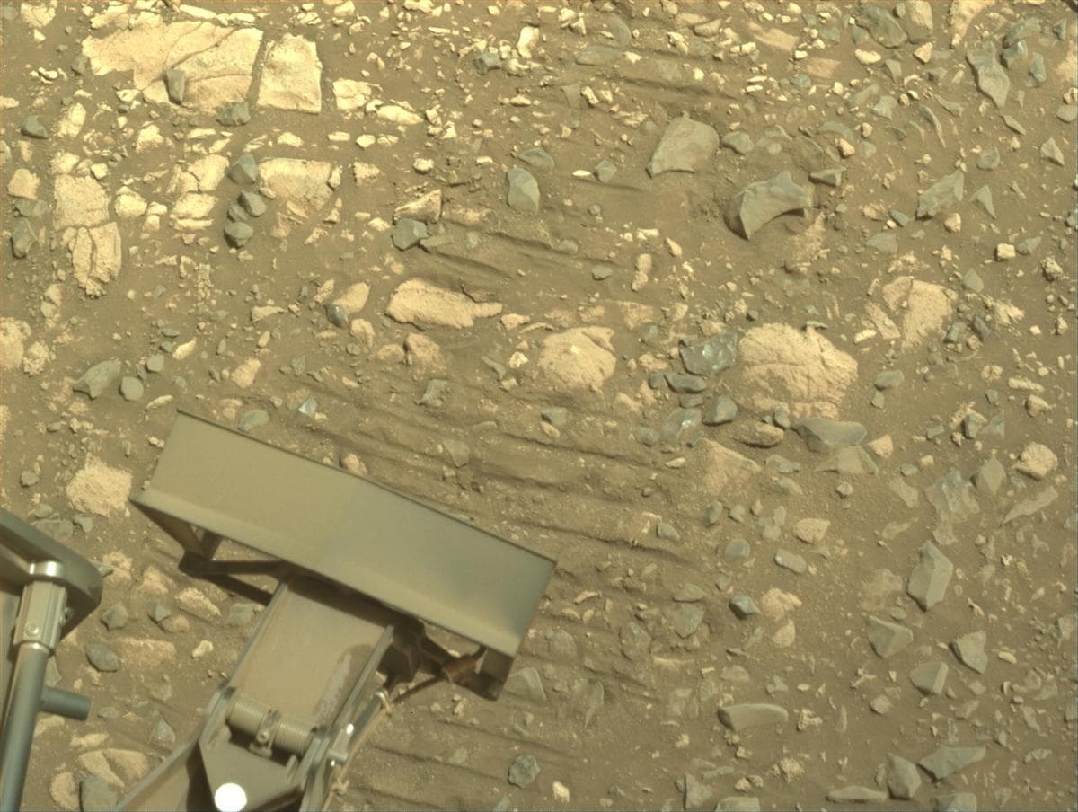 Mars image captured by NAVCAM_RIGHT on Perseverance