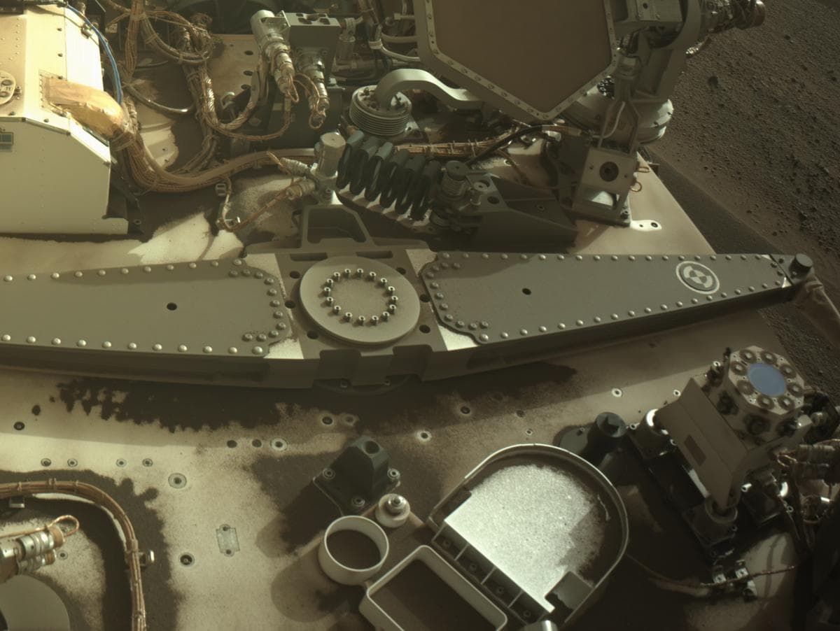 Mars image captured by NAVCAM_RIGHT on Perseverance