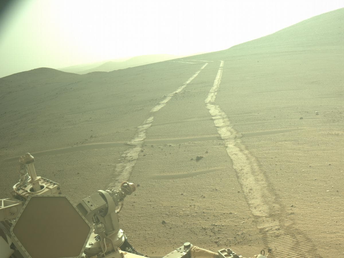 Mars image captured by NAVCAM_RIGHT on Perseverance
