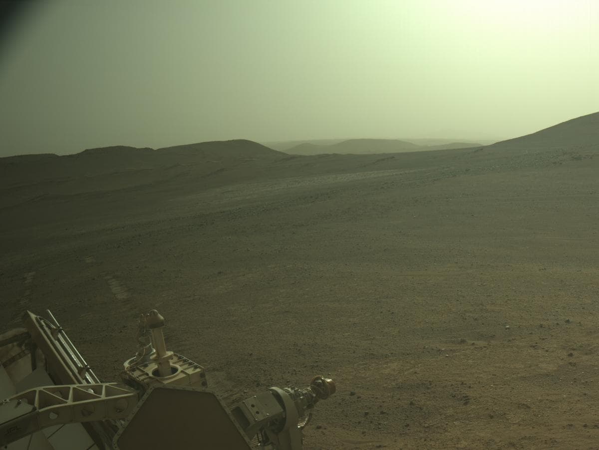 Mars image captured by NAVCAM_RIGHT on Perseverance