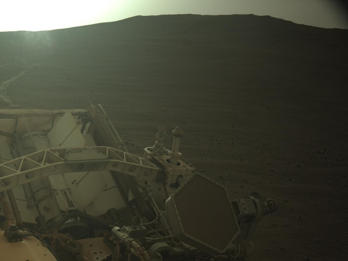 Mars image captured by NAVCAM_LEFT on Perseverance