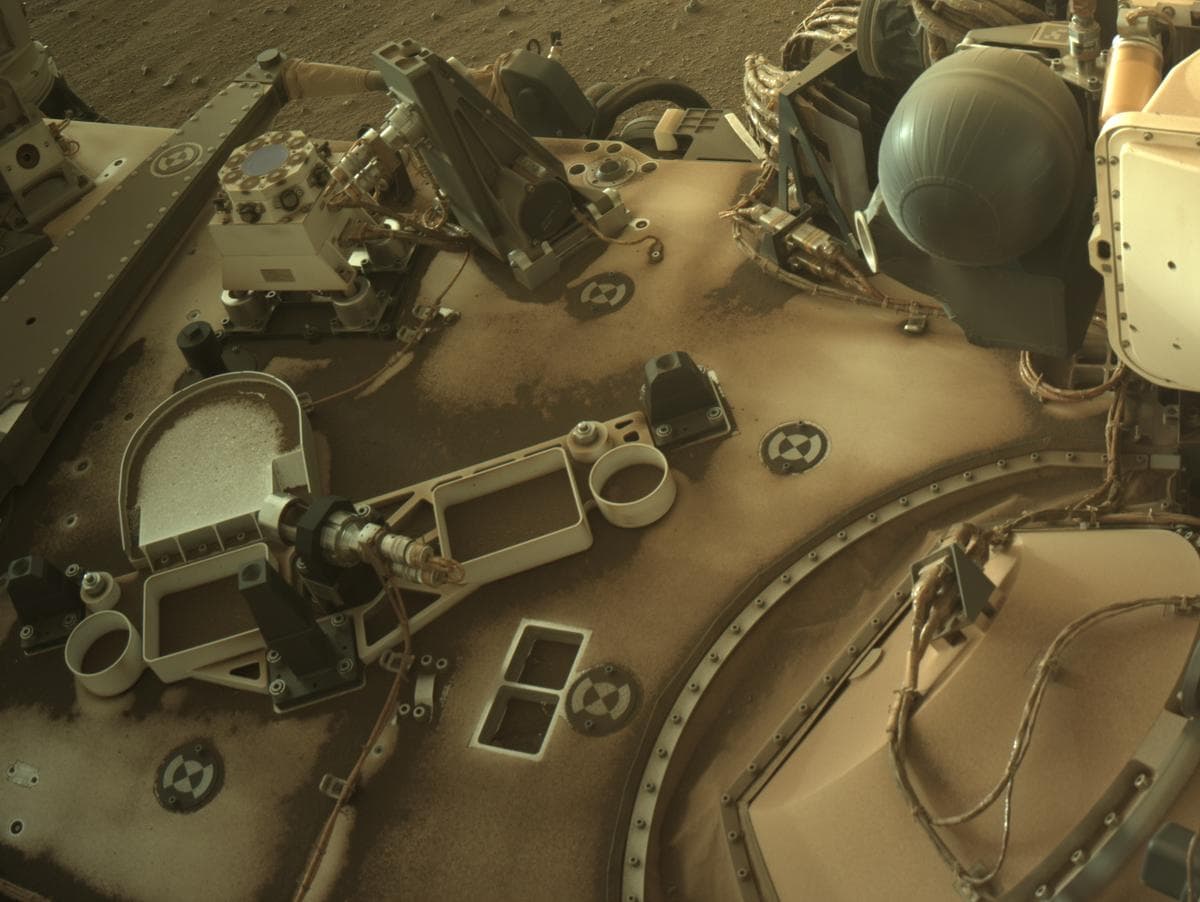 Mars image captured by NAVCAM_RIGHT on Perseverance