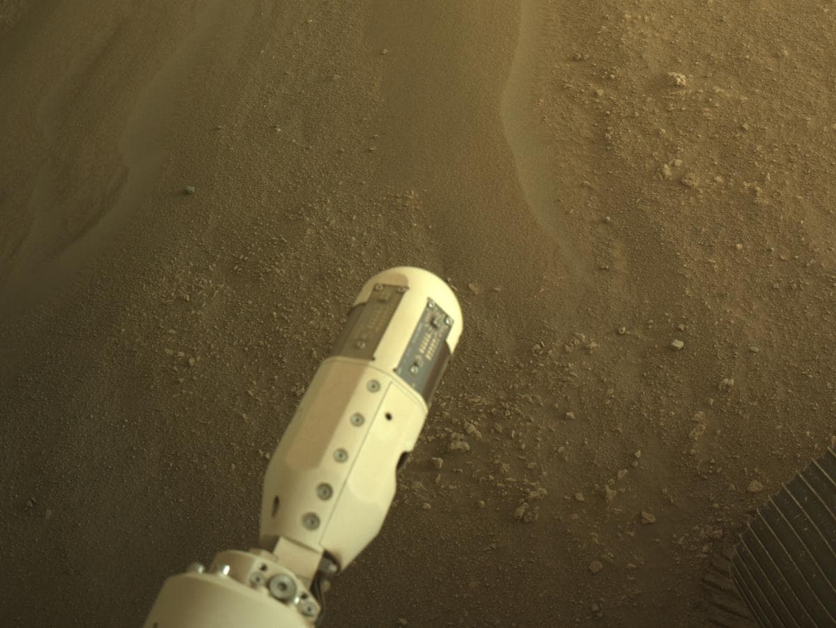 Mars image captured by NAVCAM_RIGHT on Perseverance
