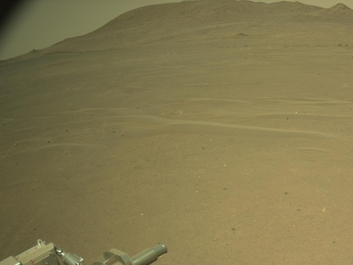 Mars image captured by NAVCAM_LEFT on Perseverance