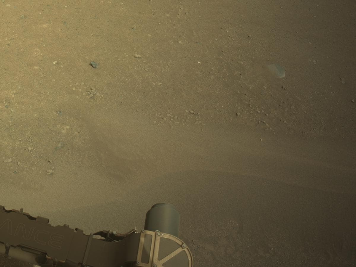 Mars image captured by NAVCAM_LEFT on Perseverance