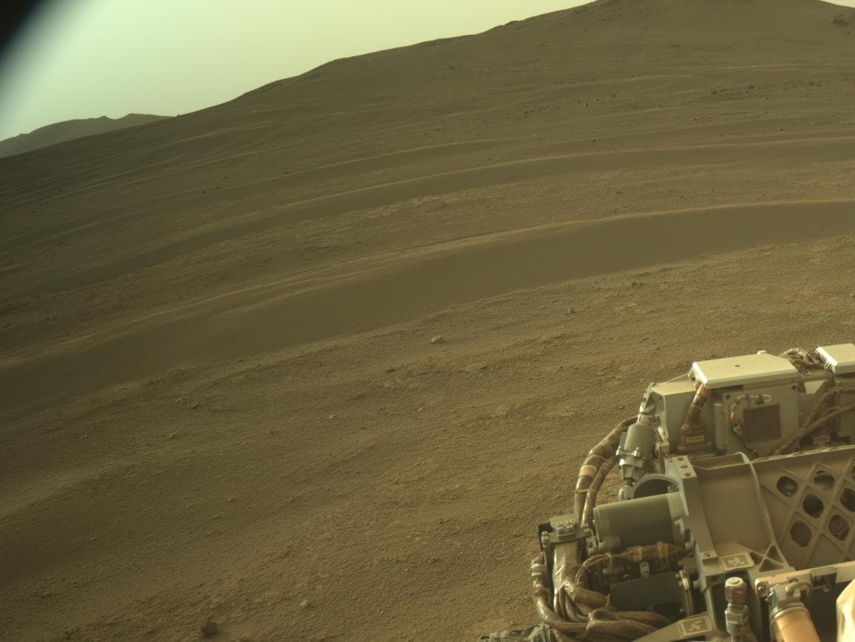 Mars image captured by NAVCAM_LEFT on Perseverance