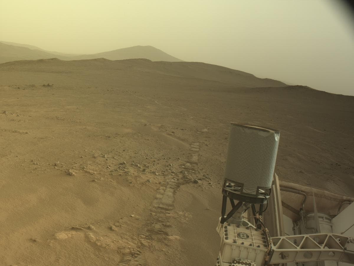 Mars image captured by NAVCAM_LEFT on Perseverance