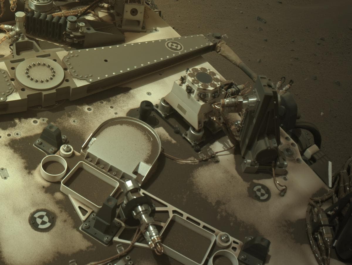 Mars image captured by NAVCAM_RIGHT on Perseverance