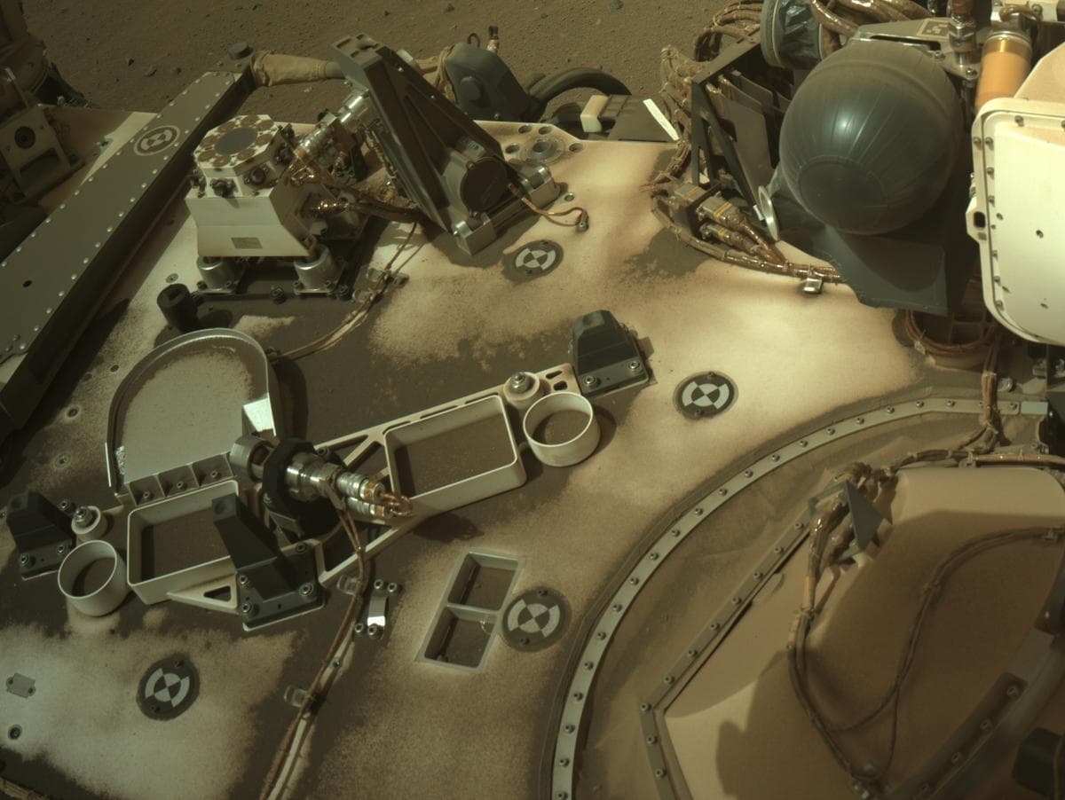 Mars image captured by NAVCAM_RIGHT on Perseverance