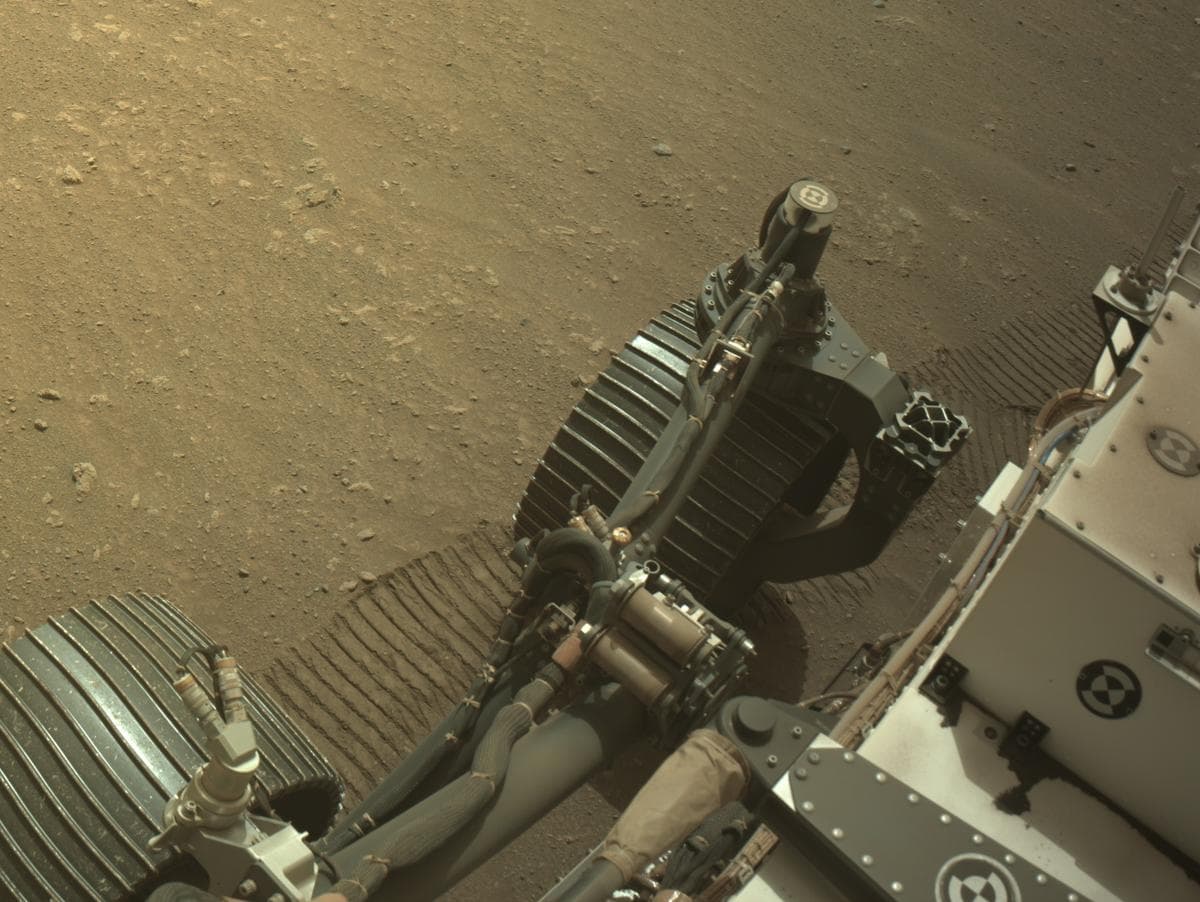 Mars image captured by NAVCAM_RIGHT on Perseverance