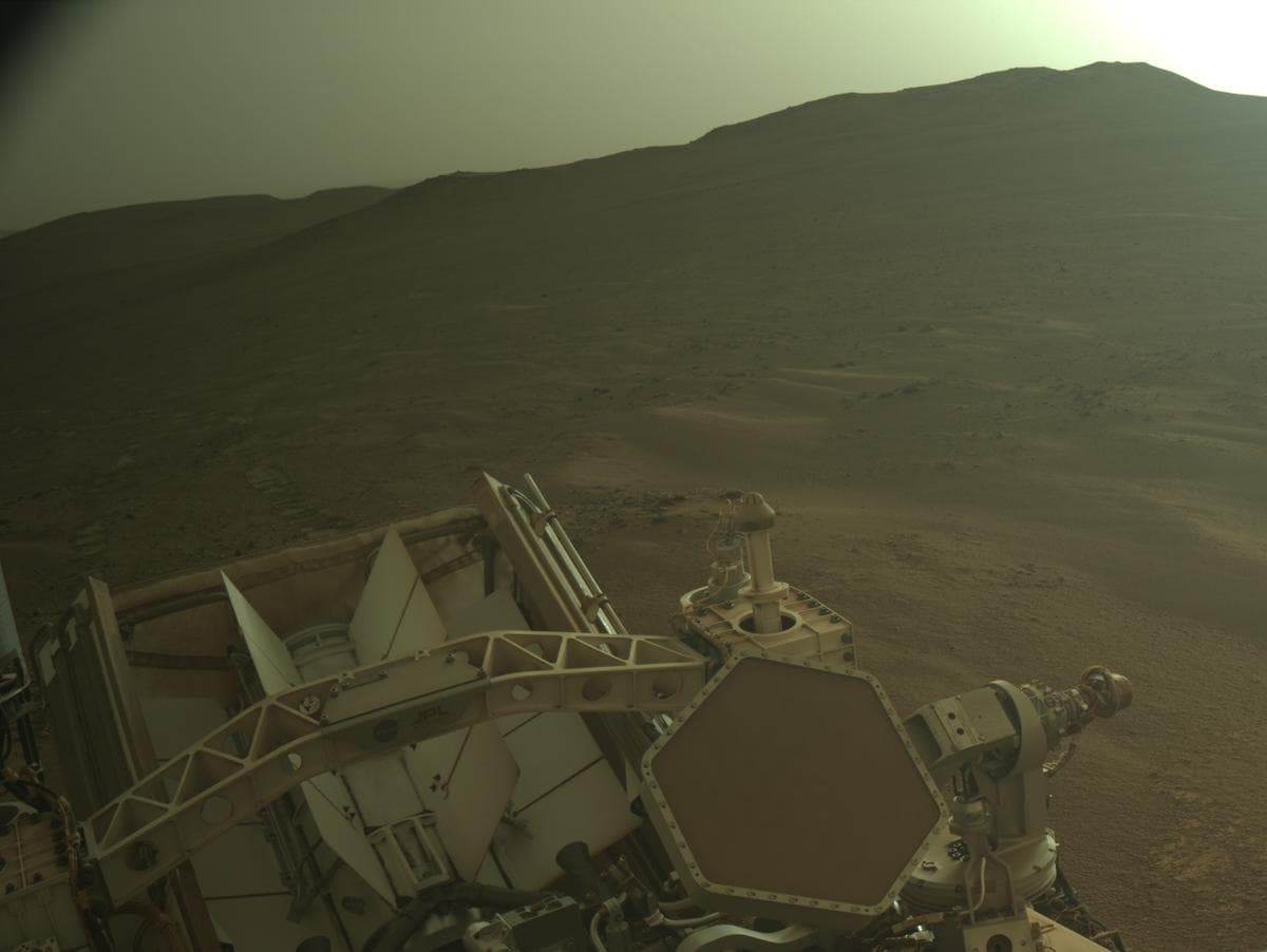 Mars image captured by NAVCAM_RIGHT on Perseverance
