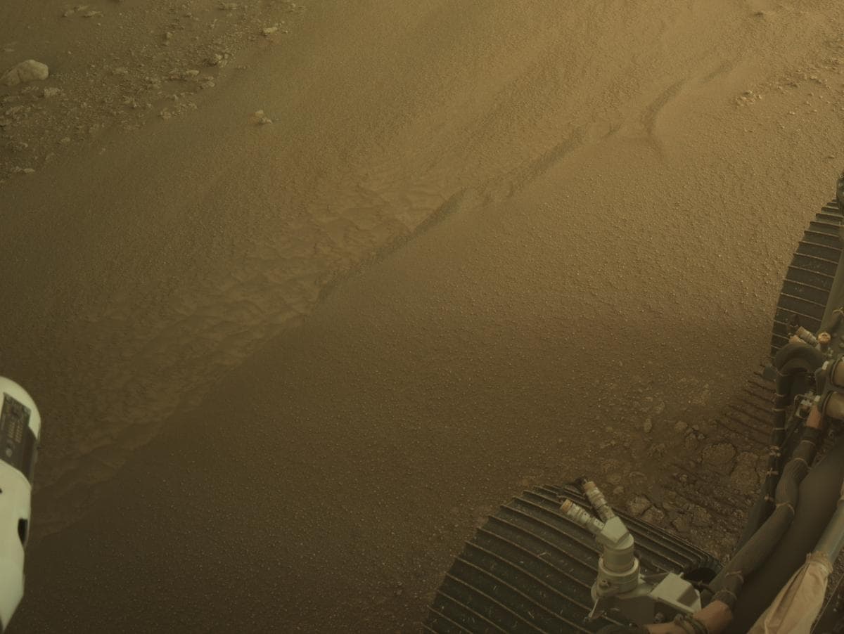 Mars image captured by NAVCAM_RIGHT on Perseverance
