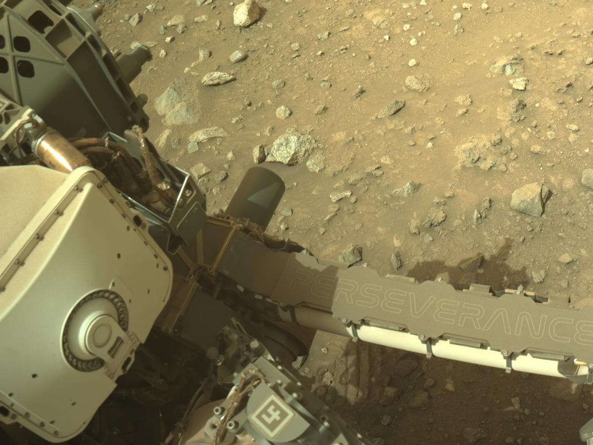 Mars image captured by NAVCAM_LEFT on Perseverance