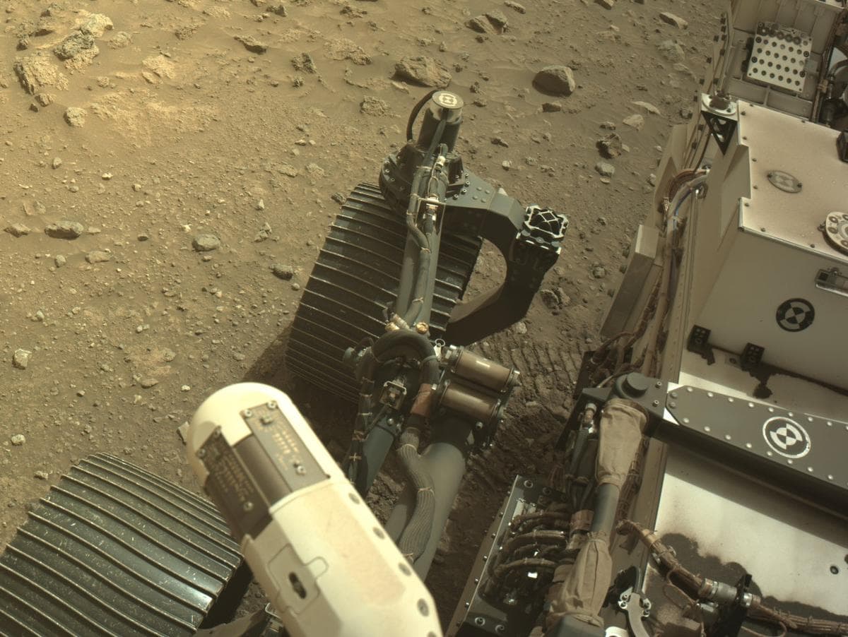 Mars image captured by NAVCAM_LEFT on Perseverance