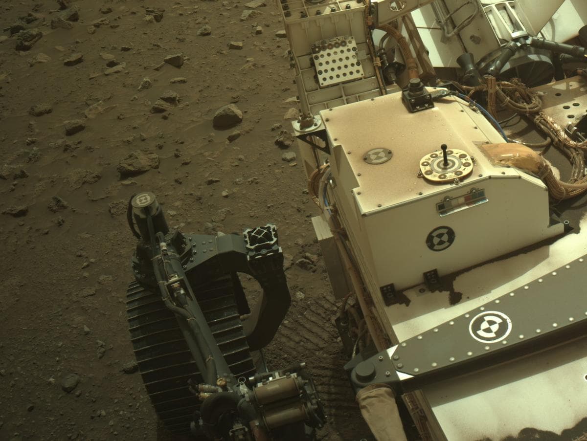 Mars image captured by NAVCAM_LEFT on Perseverance