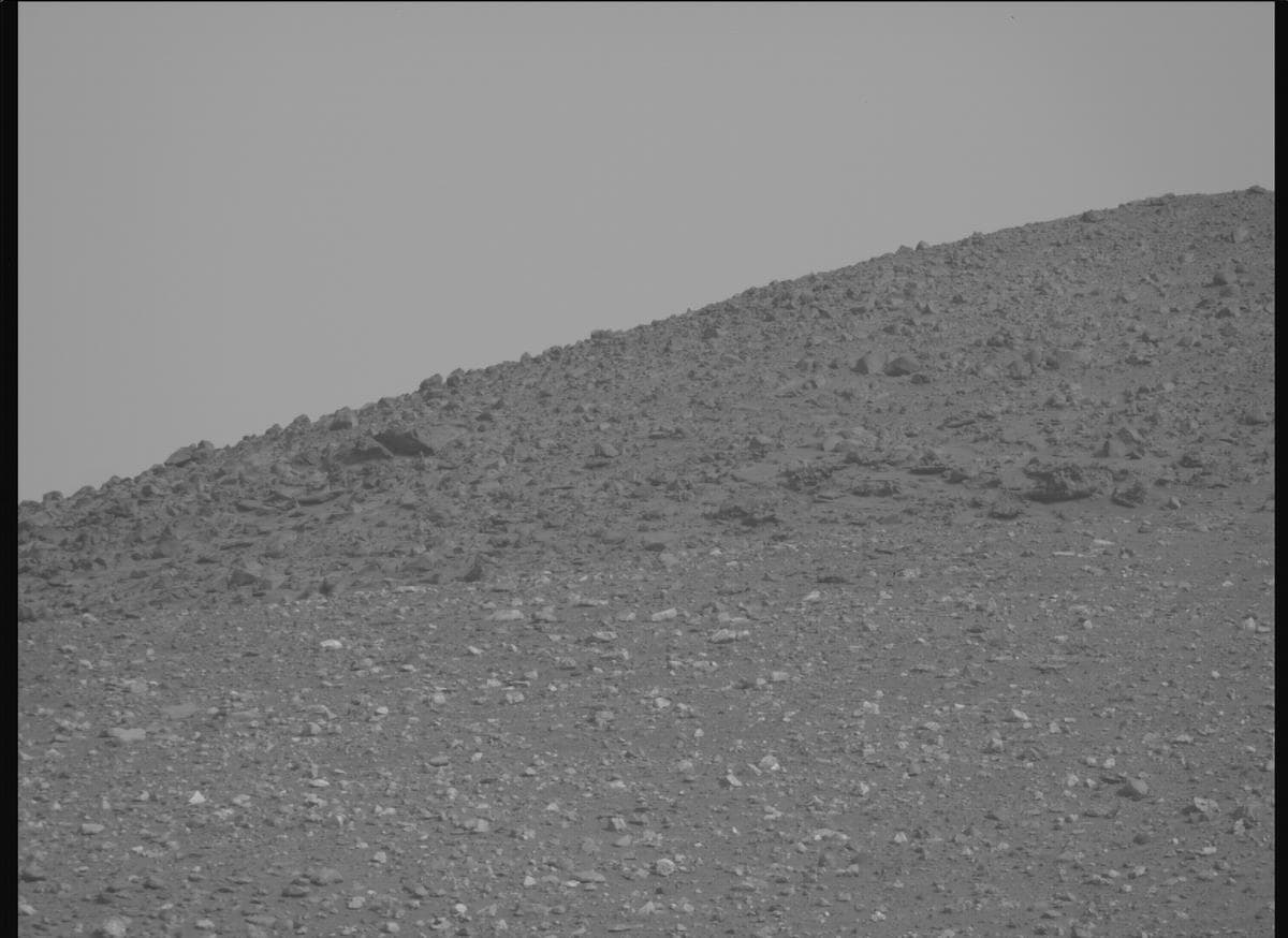 Mars image captured by MCZ_RIGHT on Perseverance