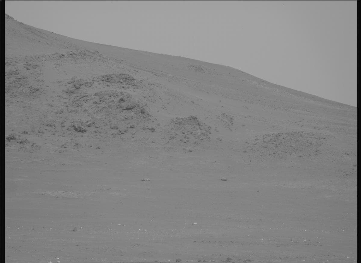 Mars image captured by MCZ_RIGHT on Perseverance