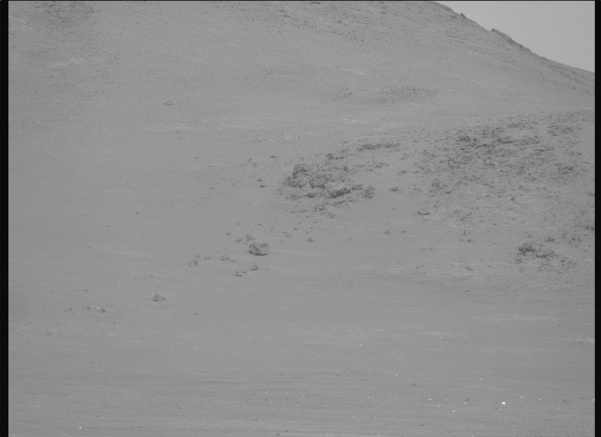 Mars image captured by MCZ_RIGHT on Perseverance