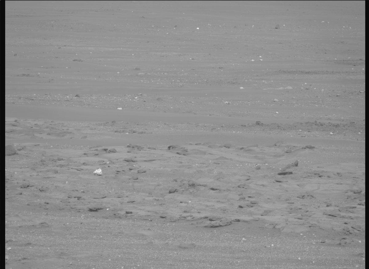 Mars image captured by MCZ_RIGHT on Perseverance