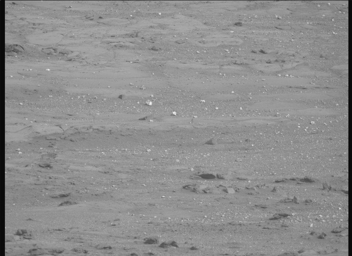 Mars image captured by MCZ_RIGHT on Perseverance