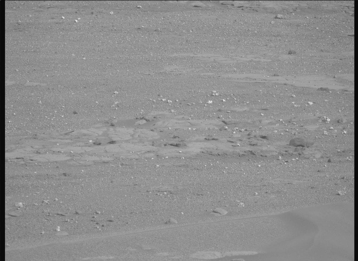 Mars image captured by MCZ_RIGHT on Perseverance