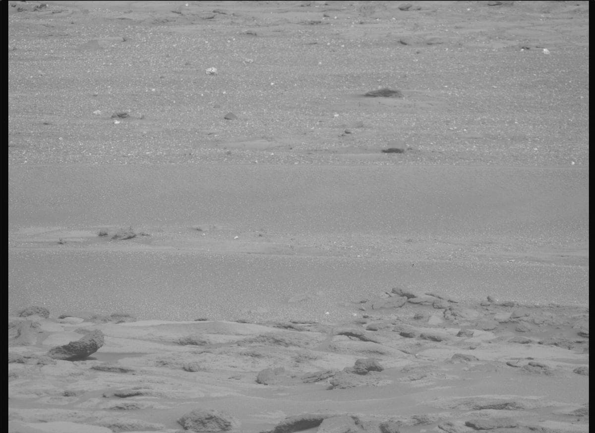 Mars image captured by MCZ_RIGHT on Perseverance