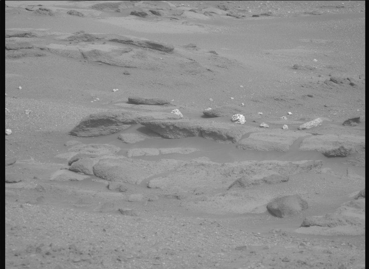 Mars image captured by MCZ_RIGHT on Perseverance