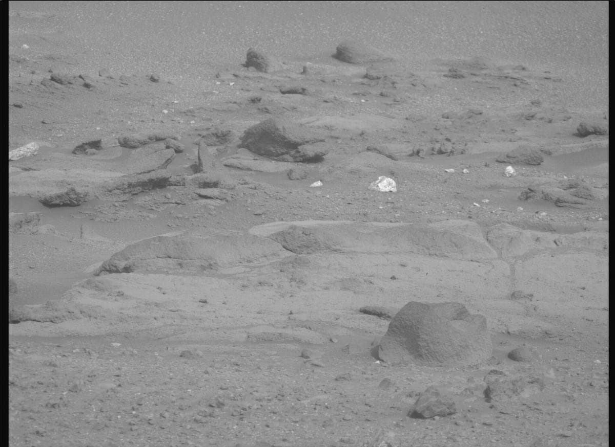 Mars image captured by MCZ_RIGHT on Perseverance