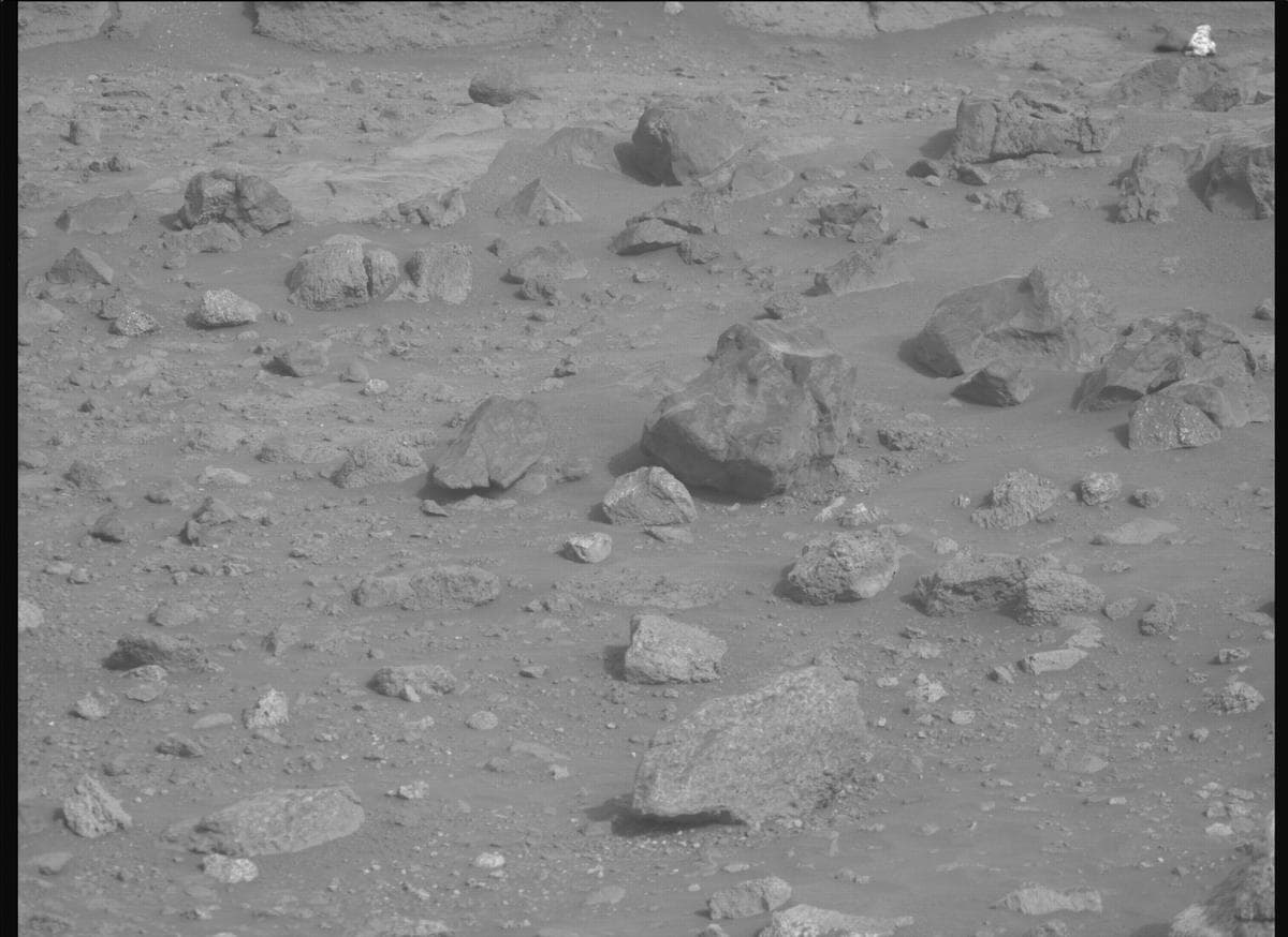 Mars image captured by MCZ_RIGHT on Perseverance