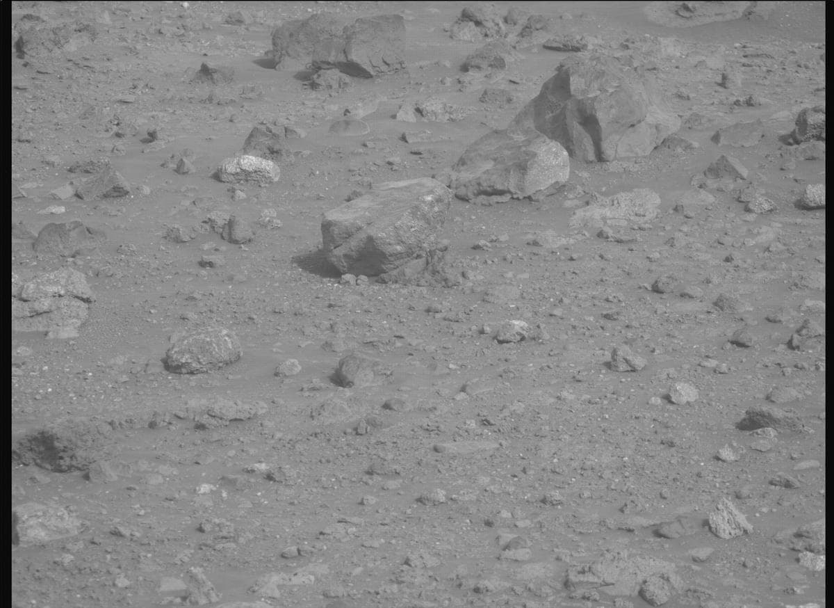 Mars image captured by MCZ_RIGHT on Perseverance