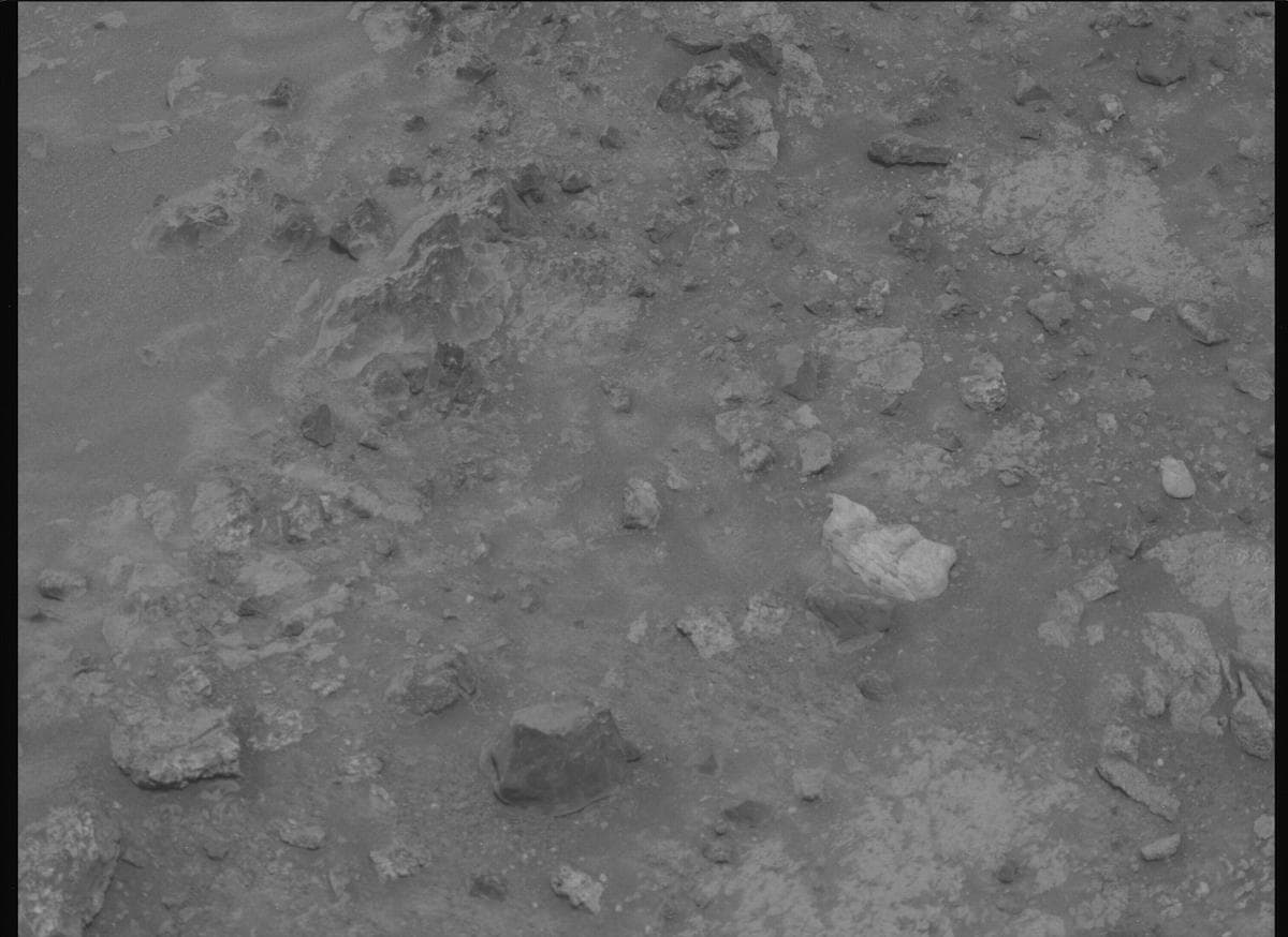Mars image captured by MCZ_LEFT on Perseverance