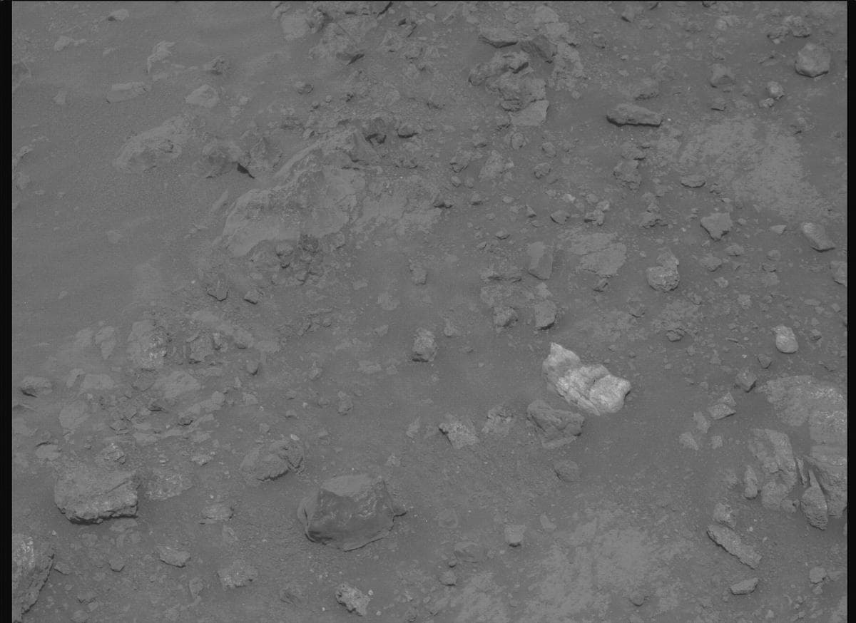 Mars image captured by MCZ_RIGHT on Perseverance