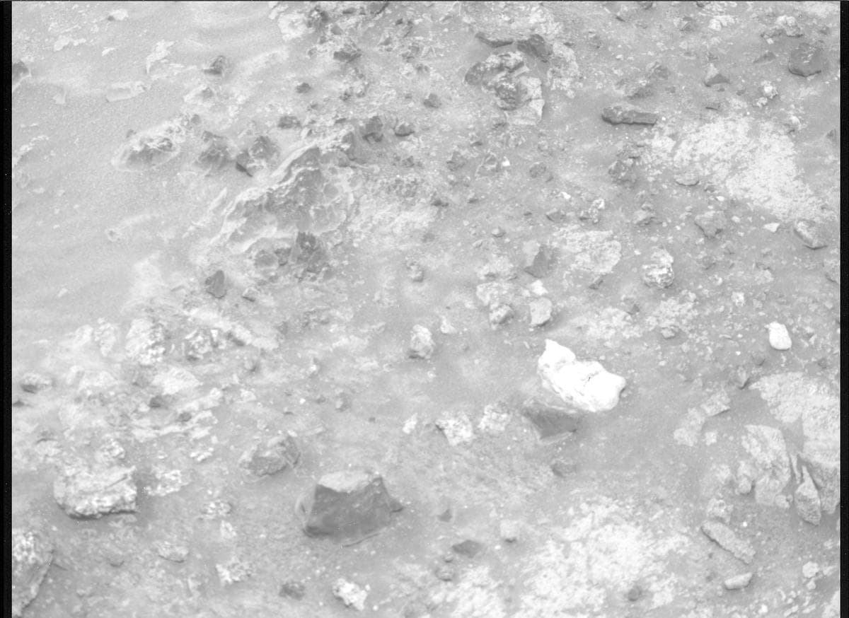Mars image captured by MCZ_RIGHT on Perseverance