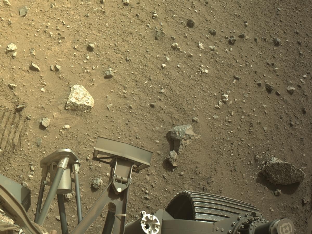 Mars image captured by NAVCAM_LEFT on Perseverance