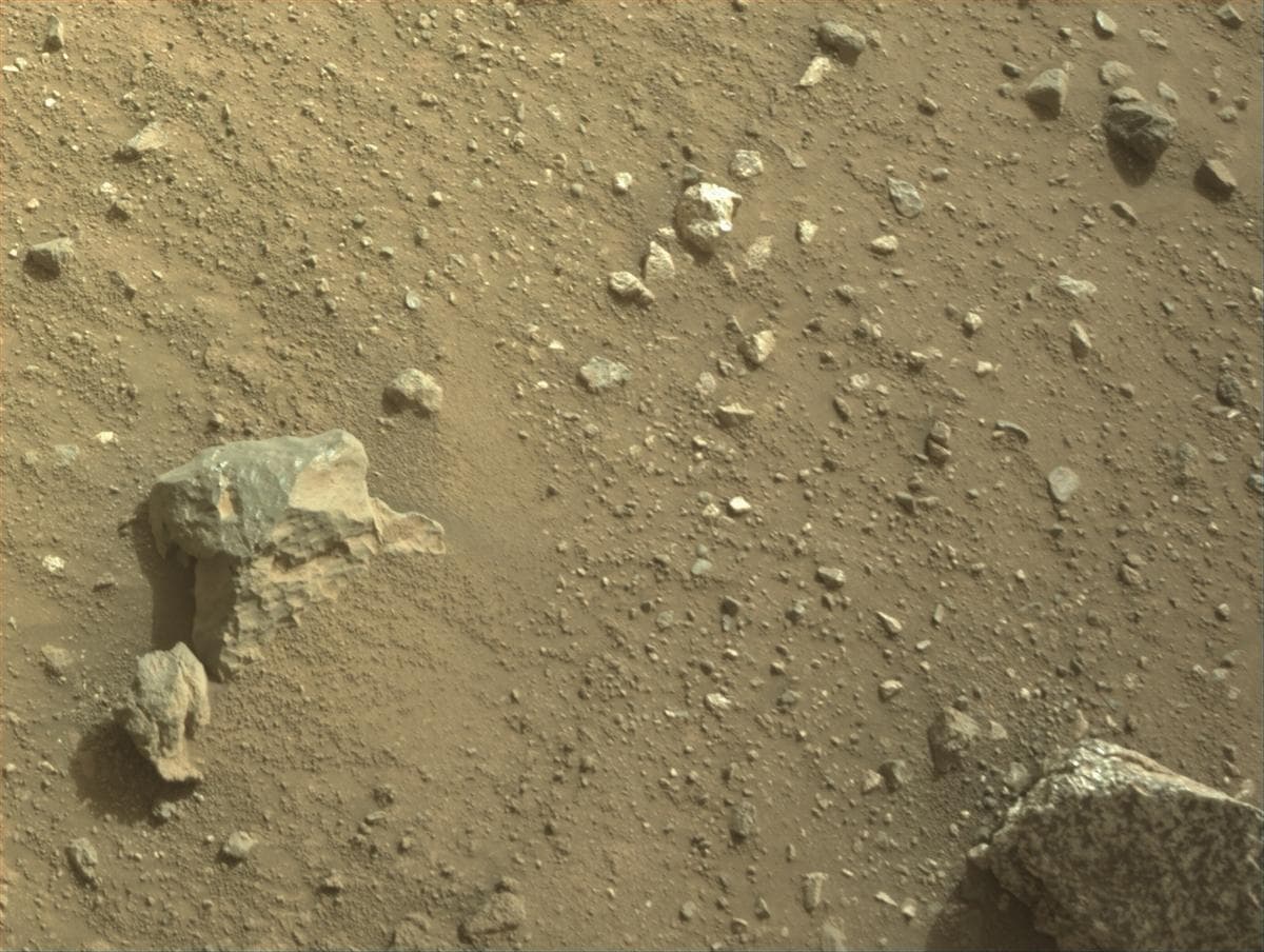 Mars image captured by NAVCAM_RIGHT on Perseverance
