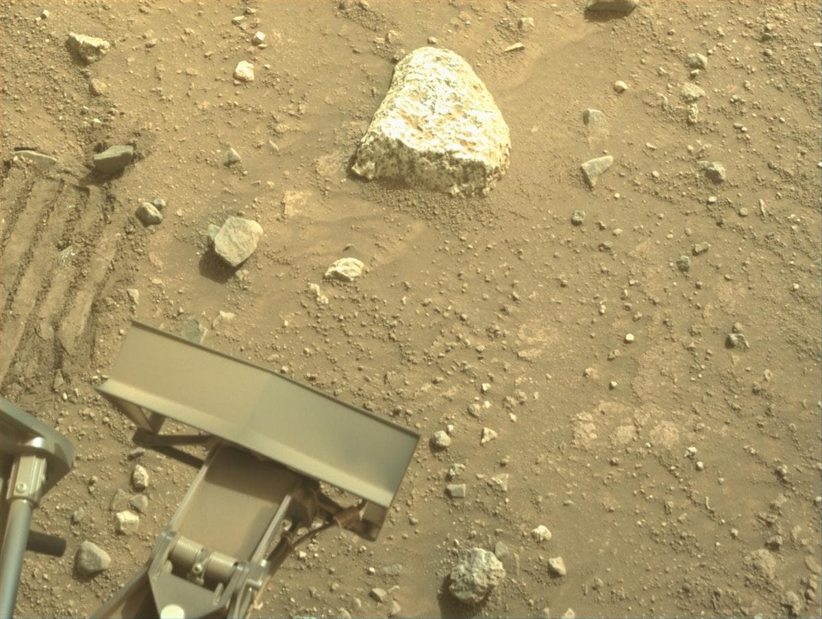 Mars image captured by NAVCAM_RIGHT on Perseverance