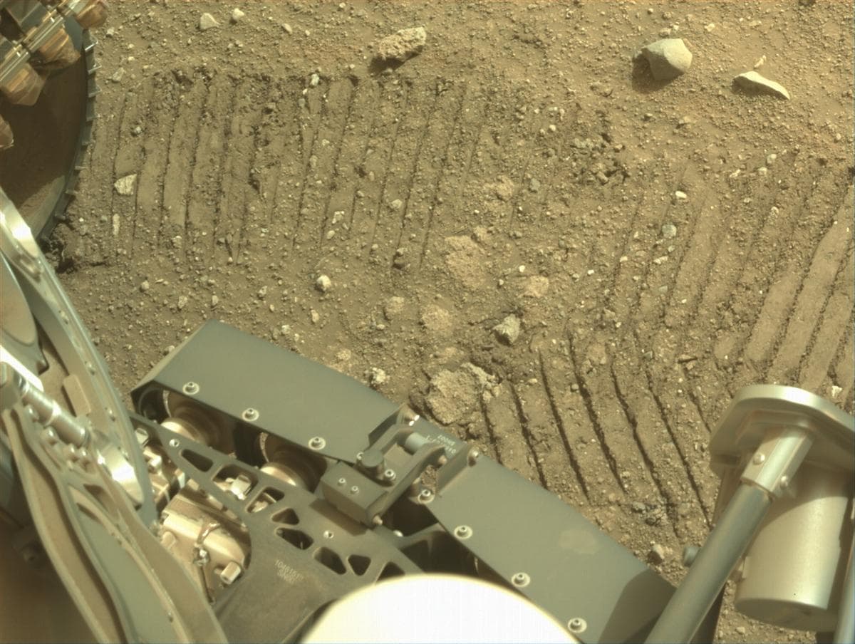 Mars image captured by NAVCAM_RIGHT on Perseverance