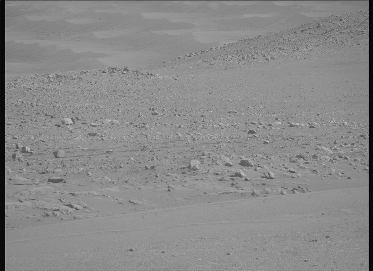 Mars image captured by MCZ_RIGHT on Perseverance