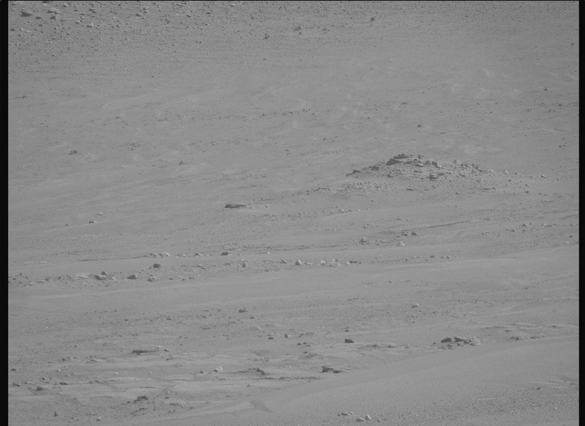 Mars image captured by MCZ_RIGHT on Perseverance