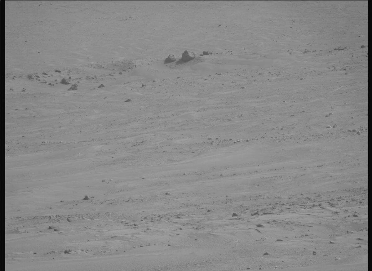 Mars image captured by MCZ_RIGHT on Perseverance