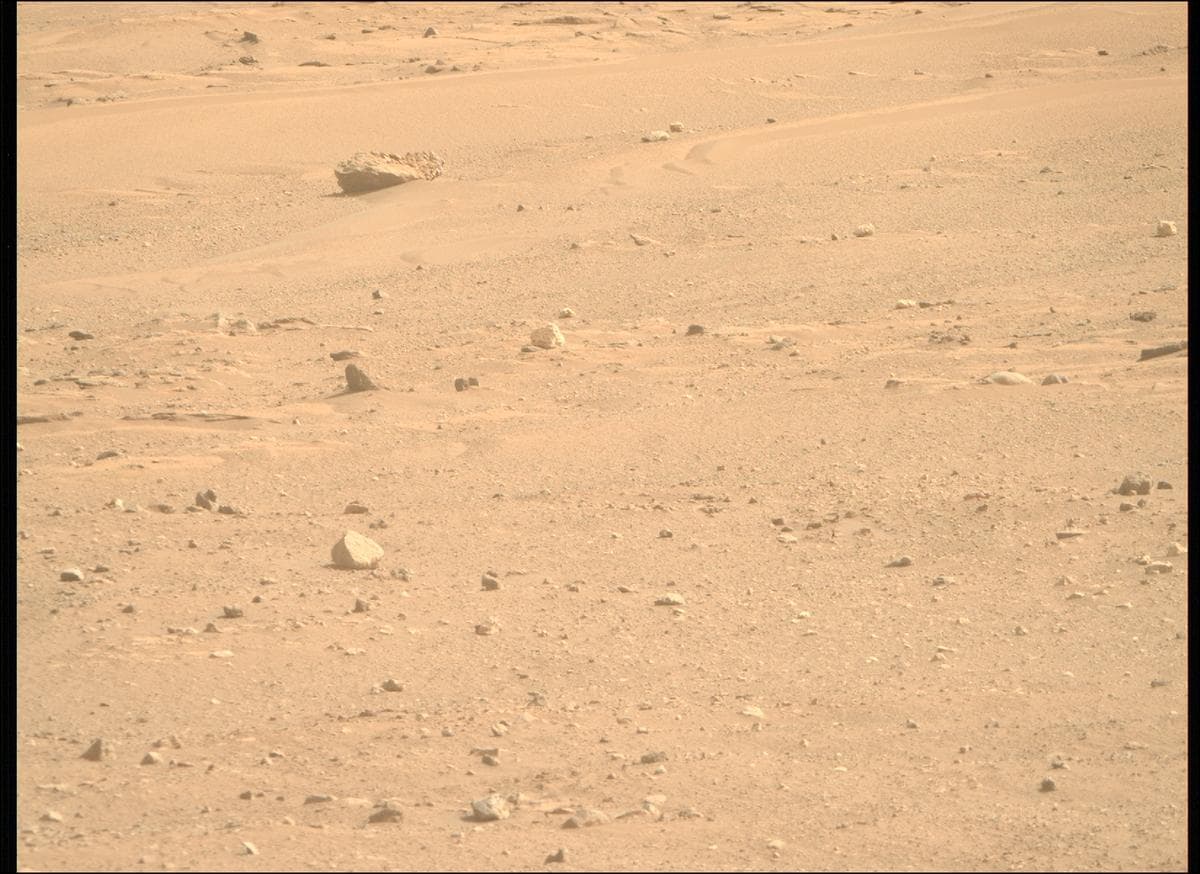 Mars image captured by MCZ_RIGHT on Perseverance
