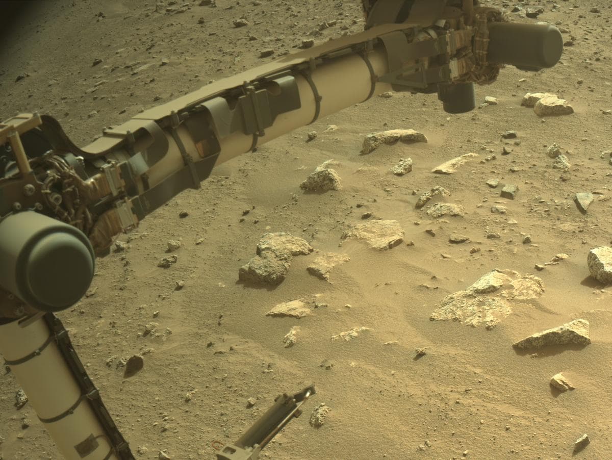 Mars image captured by NAVCAM_LEFT on Perseverance