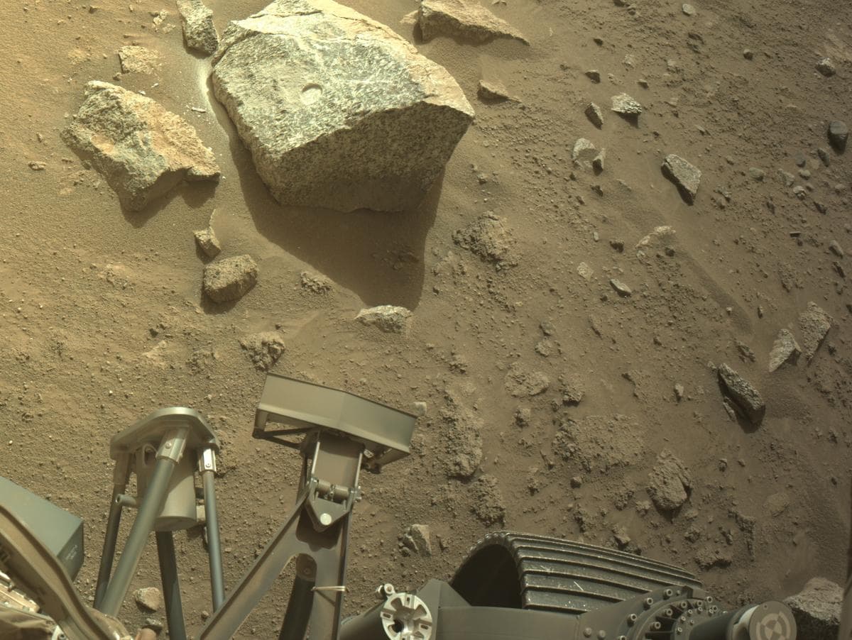 Mars image captured by NAVCAM_LEFT on Perseverance