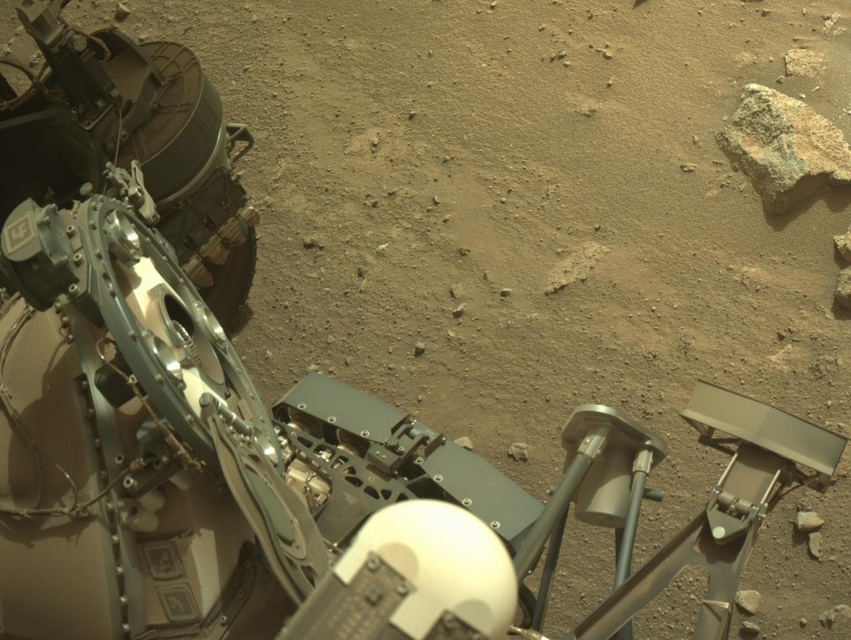 Mars image captured by NAVCAM_RIGHT on Perseverance