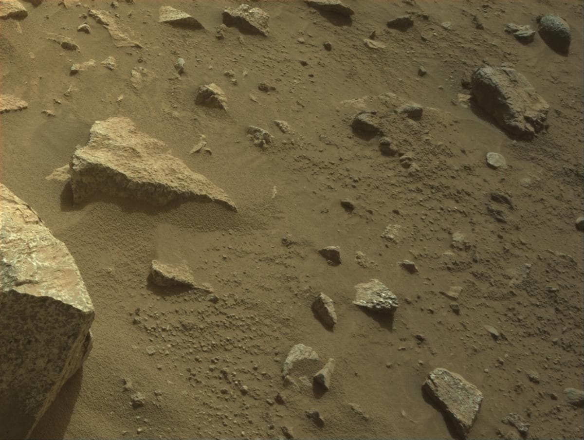 Mars image captured by NAVCAM_RIGHT on Perseverance