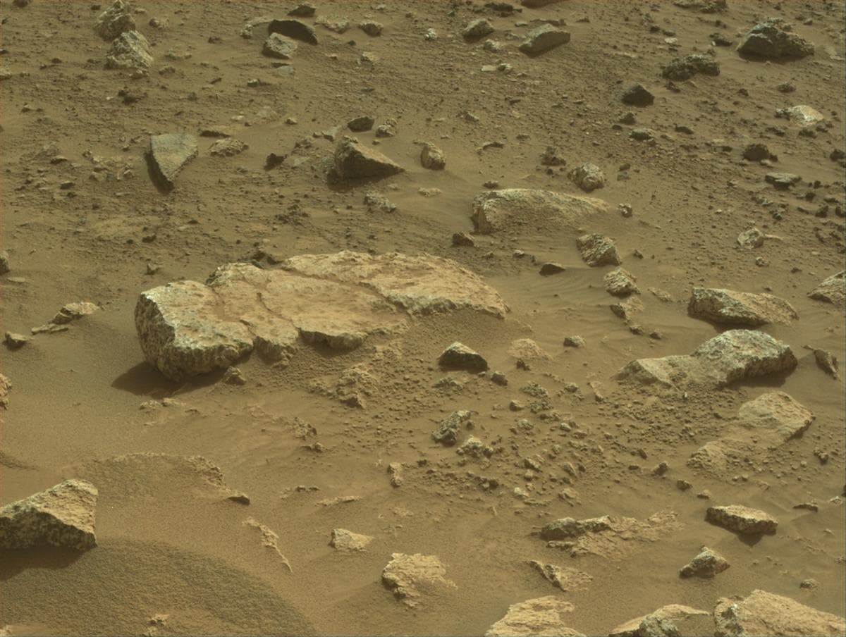 Mars image captured by NAVCAM_RIGHT on Perseverance