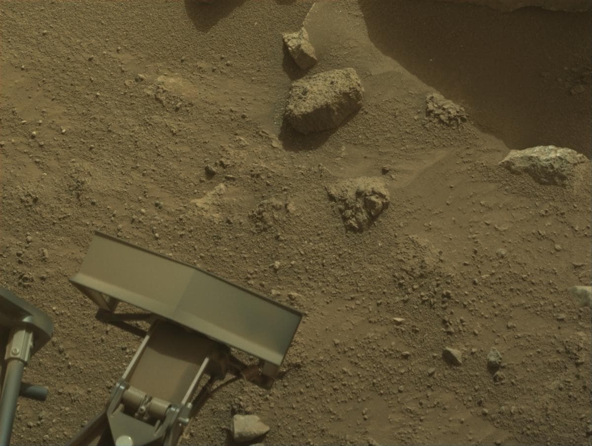 Mars image captured by NAVCAM_RIGHT on Perseverance