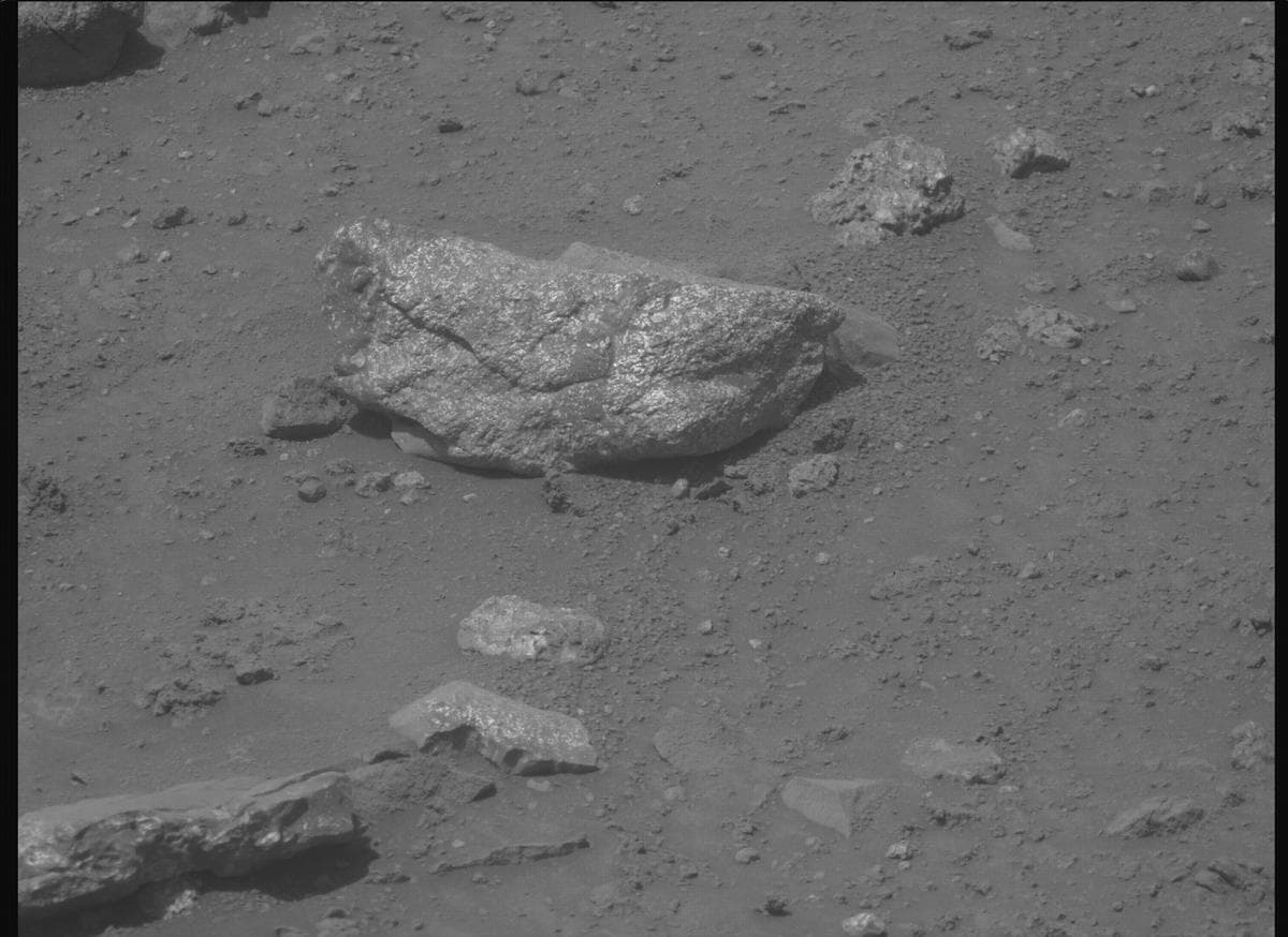 Mars image captured by MCZ_RIGHT on Perseverance