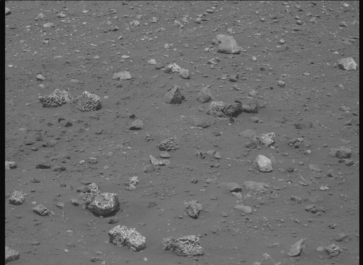 Mars image captured by MCZ_RIGHT on Perseverance