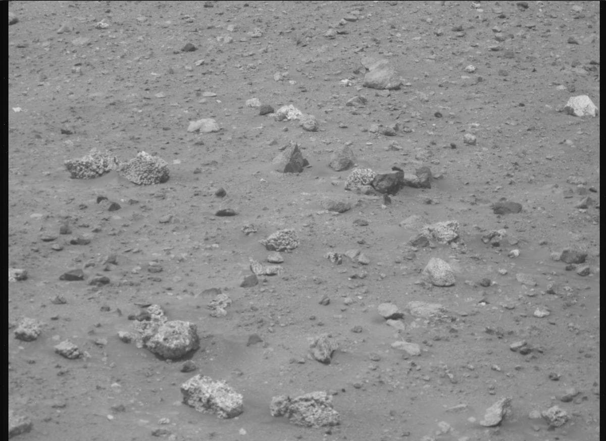 Mars image captured by MCZ_RIGHT on Perseverance